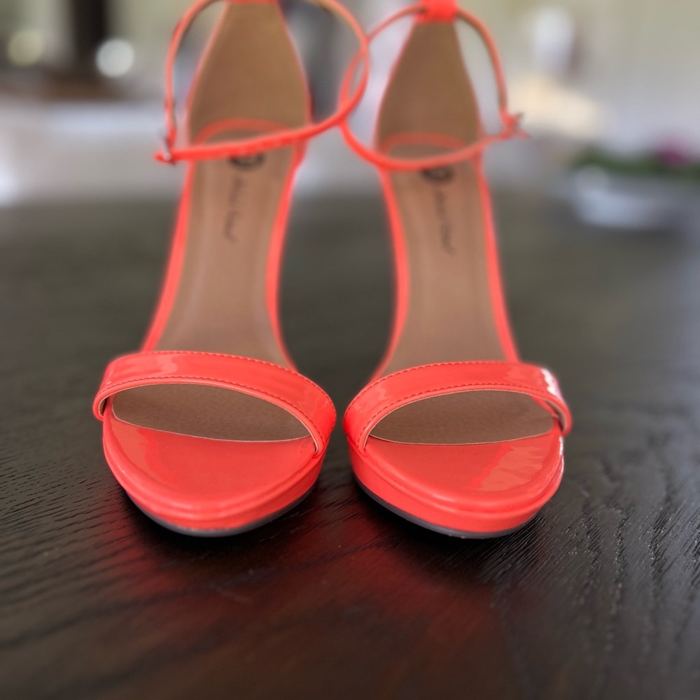 NEW Women's Neon Orange Strappy Patent Leather Heels 7.5